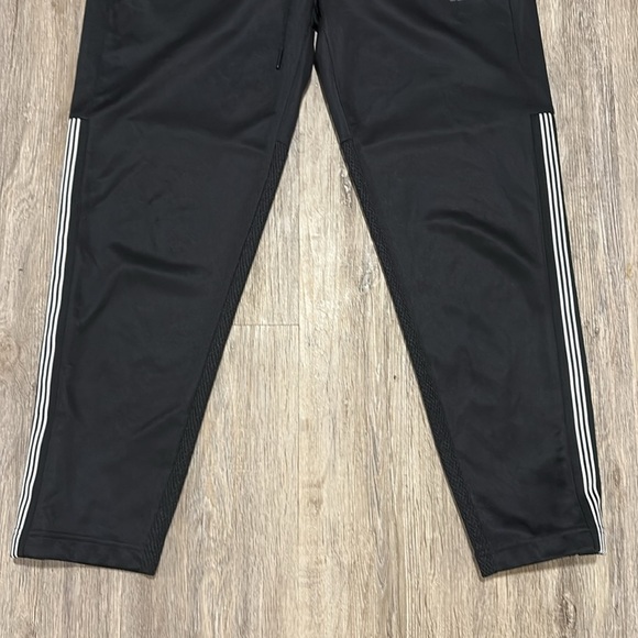 Adidas 7/8 Cropped Snap Pants Women's DQ2889 - Picture 6 of 15